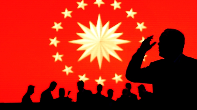 Cumhurbaşkanı partinin genel başkanı da olabilecek