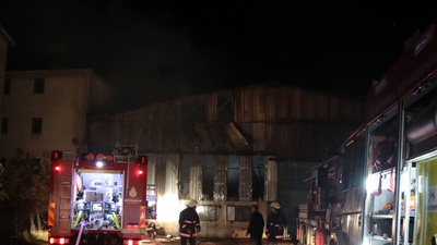 Tuzla'da korkutan yangın!