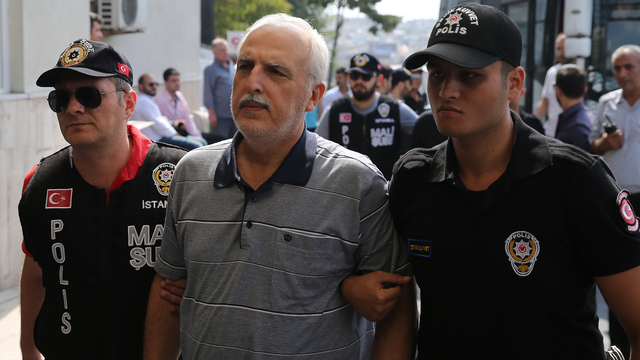 Eski valinin evinde bulunan tabanca ruhsatsız çıktı