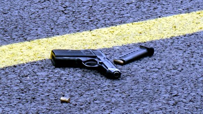 Silahını temizlerken kendini vurdu