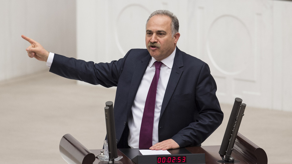 CHP: Yasa geçerse AYM'ye gideriz