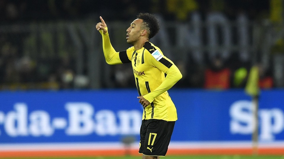 Aubameyang Bayern'i yıktı