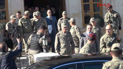 Genelkurmay Başkanı Akar, Suriye sınırında!