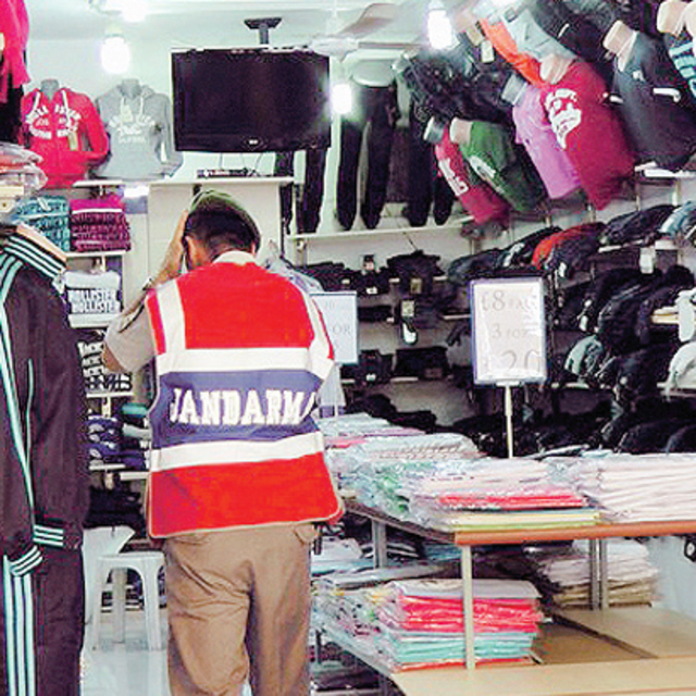 Kızılay Burberry, Chanel, Prada dağıtacak!