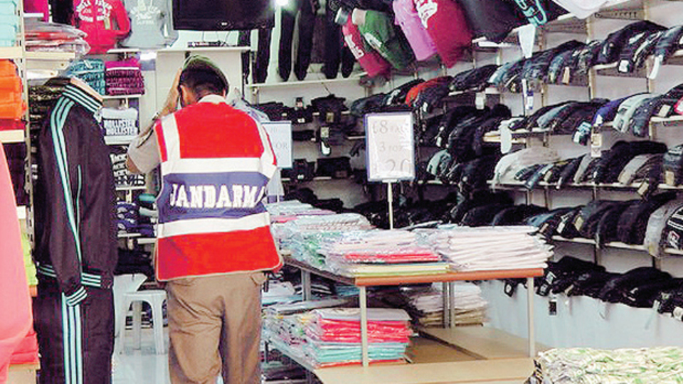 Kızılay Burberry, Chanel, Prada dağıtacak!