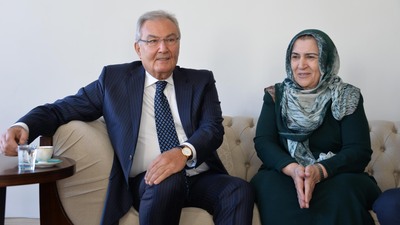 Deniz Baykal, Ahmet Türk'ün eşi Mülkiye Türk'ü ziyaret etti