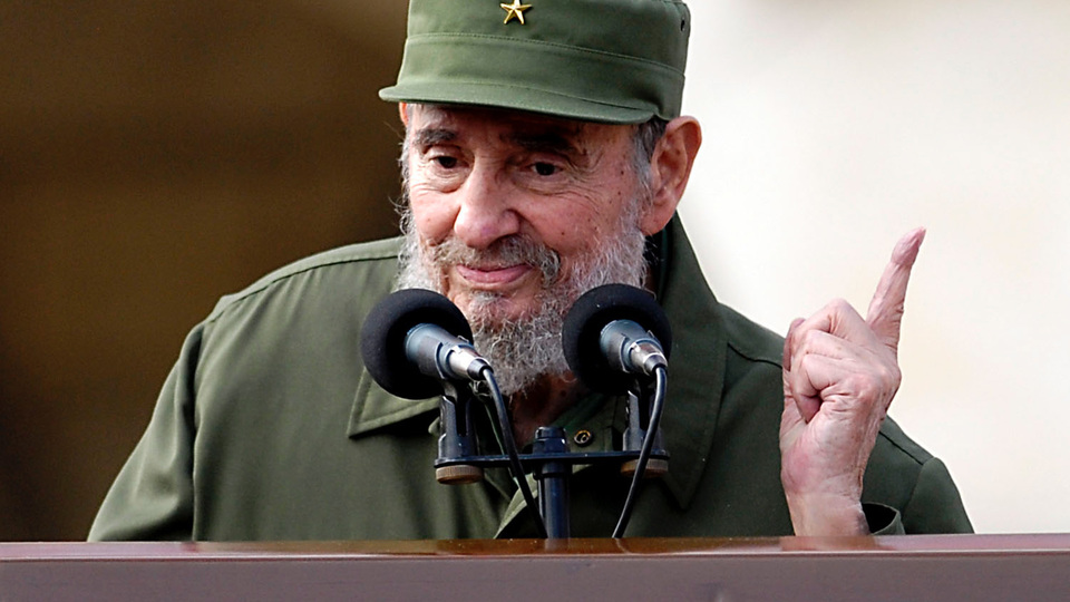 Fidel Castro hayatını kaybetti
