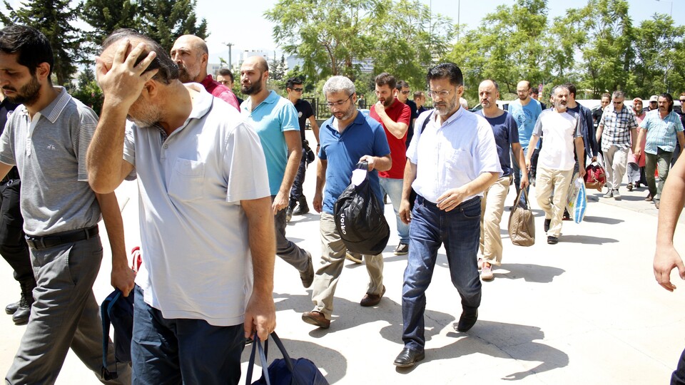 Akademisyenler için son karar