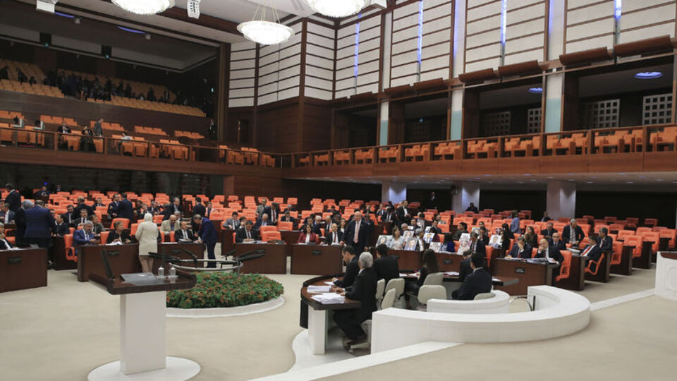 Meclis, "Yedek milletvekilliğini" araştırdı