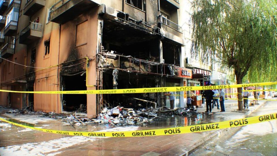 Kırşehir'deki kitabevi davası ertelendi