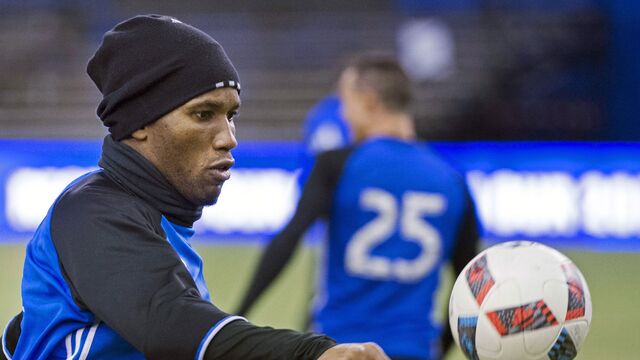 Drogba bırakıyor mu?