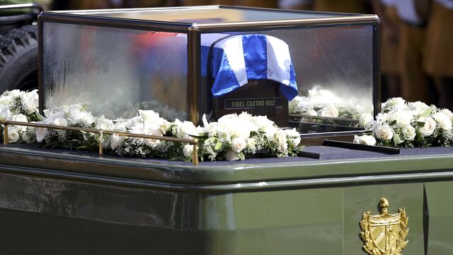 Fidel'in külleri son durağına ulaştı