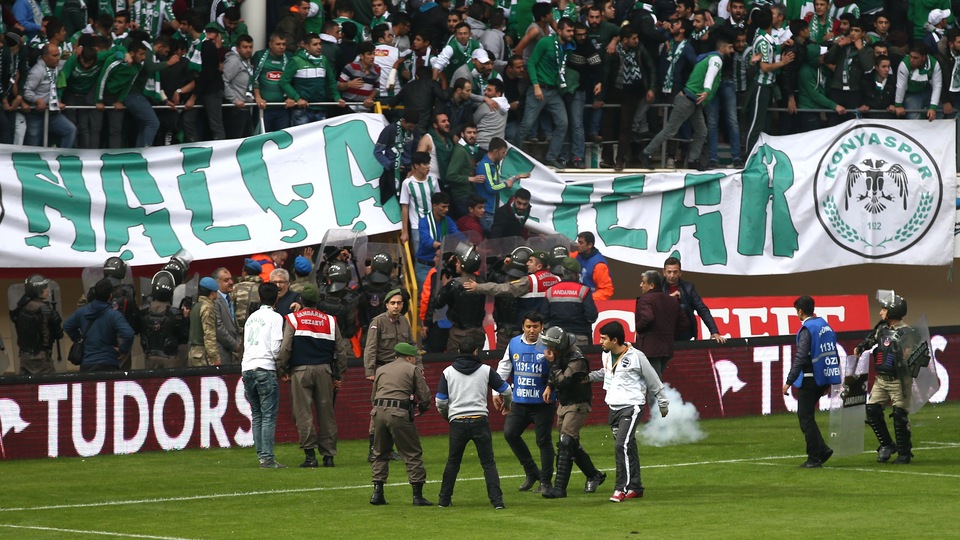 Alanya'da maç sonu olaylar çıktı