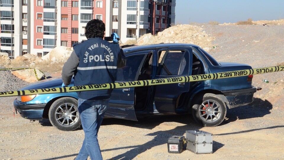 Çakmak gazı bomba gibi patladı: 4 yaralı