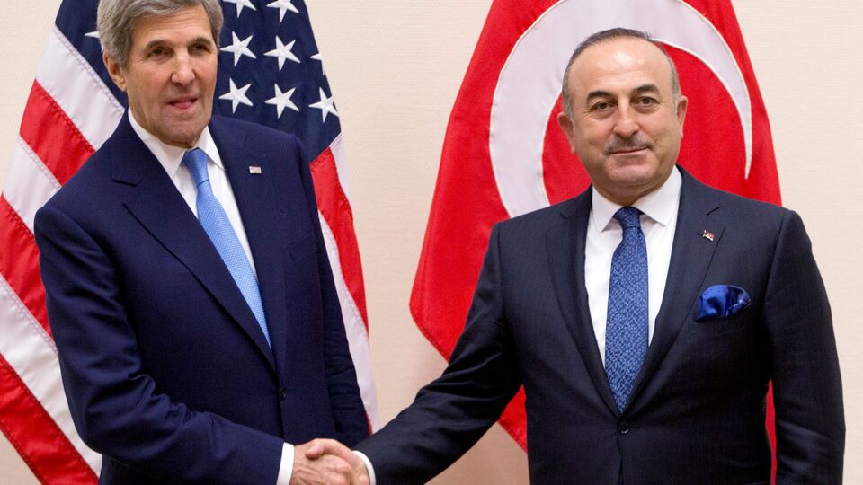 Çavuşoğlu, mevkidaşı Kerry ile buluştu