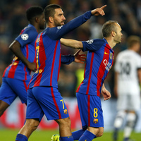 Arda Turan'dan tarihi kapak!