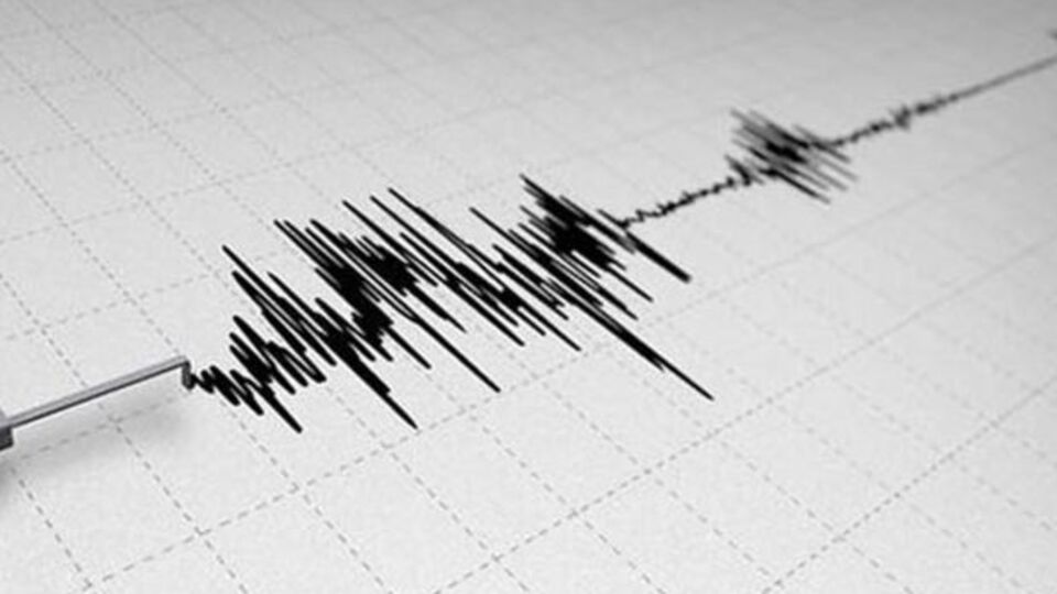 Endonezya'da deprem: 97 ölü