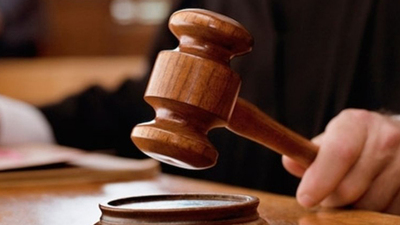 Watsons'da çıplak arama adliyelik oldu!