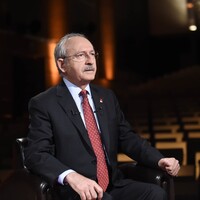 Kardeşine sert tepki: Cebine para koyuyorlar...