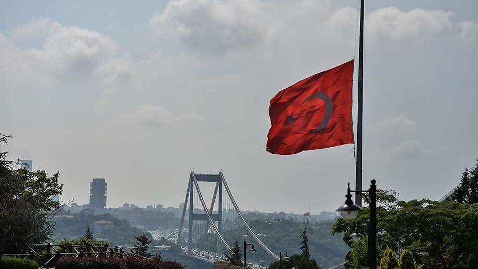 İstanbul'daki terör saldırısı nedeniyle 1 günlük milli yas ilan edildi