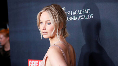 Jennifer Lawrence Hawaiililerden özür diledi