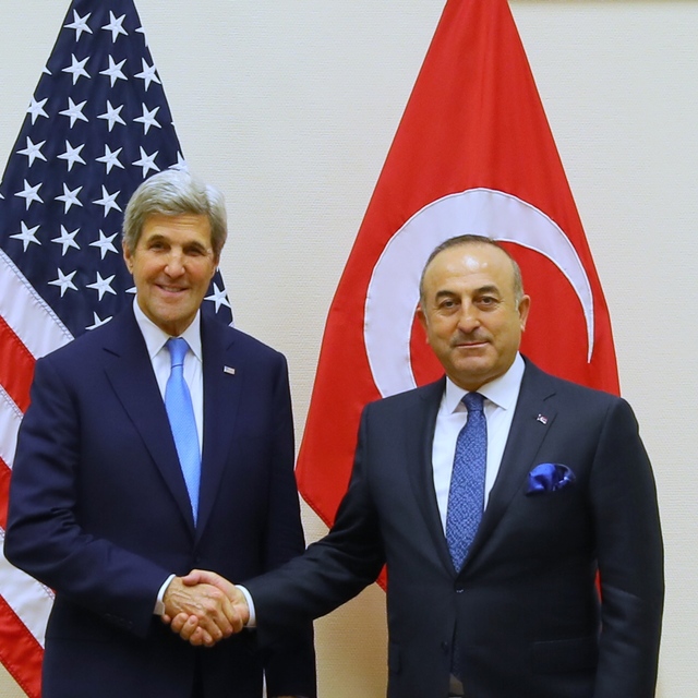 Çavuşoğlu mevkidaşı Kerry ile görüştü