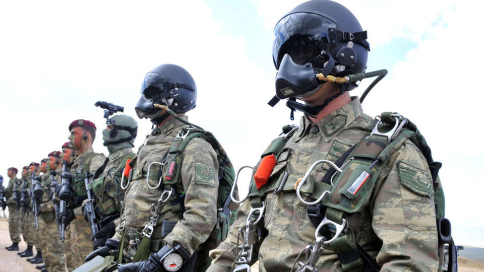 Anayasanın 104. maddesi ne ifade eder?