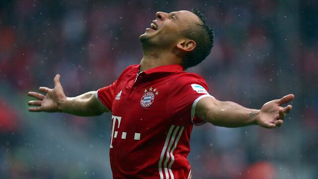 Bayern, Rafinha'yı bırakmadı!