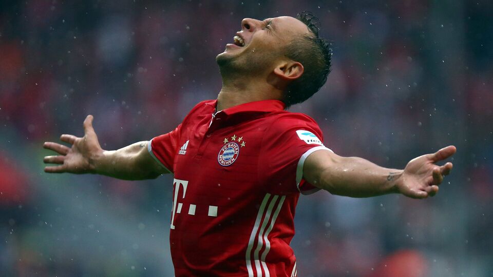Bayern, Rafinha'yı bırakmadı!