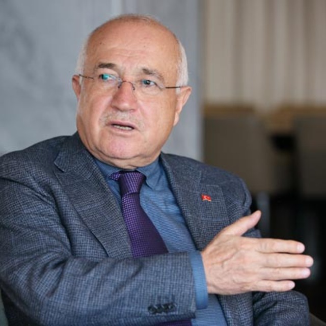 Cemil Çiçek: Siyasi partiler yasası şart
