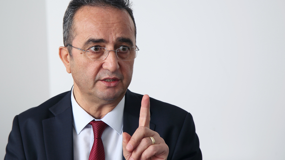 "Anayasa teklifiyle Türkiye bölünmenin eşiğine taşınıyor"