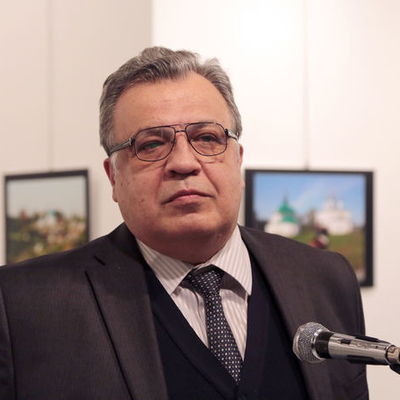 Rus Büyükelçi hayatını kaybetti! Saldırgan etkisiz hale getirildi
