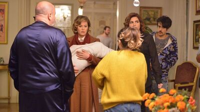 Hülya köşeye sıkışıyor!