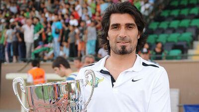 Şehmus Özer kimdir?