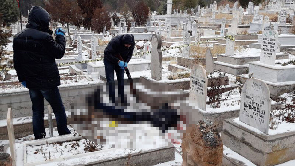 Mezarlıkta esrarengiz olay!