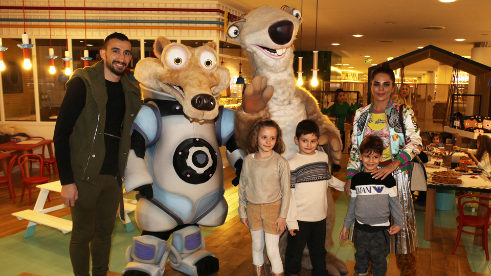 Ünlüler ve çocukları, Buz Devri karakterleriyle buluştu