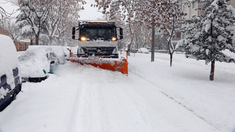 O ilde eğitime kar engeli!
