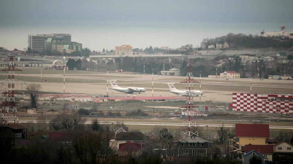 92 kişiyi taşıyan Rus uçağı Karadeniz'e düştü!