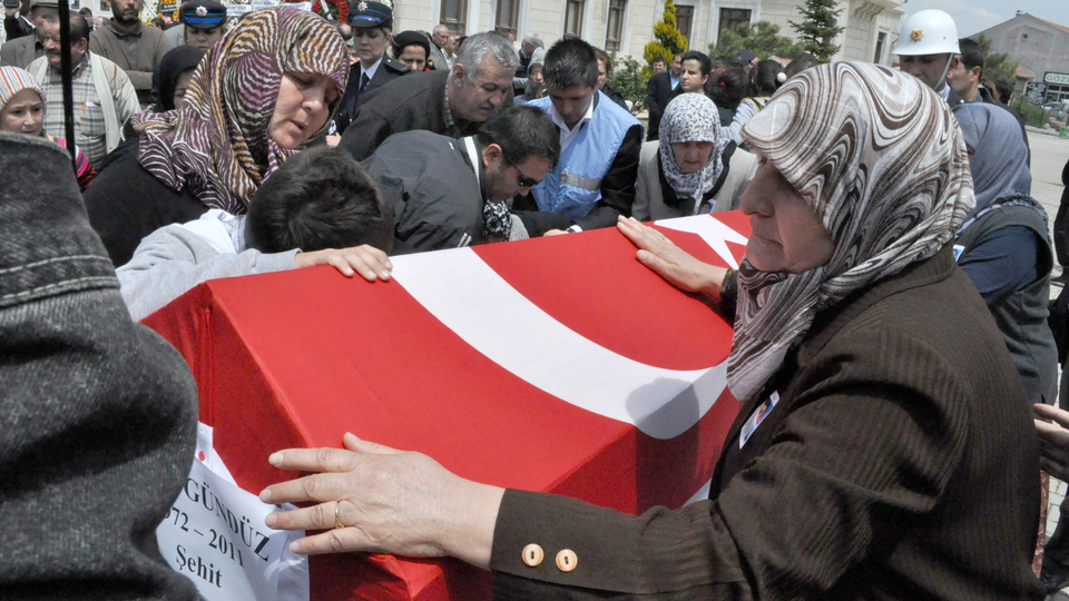 Şehit yakınları ile Aile ve Sosyal Politikalar Bakanlığı ilgilenecek