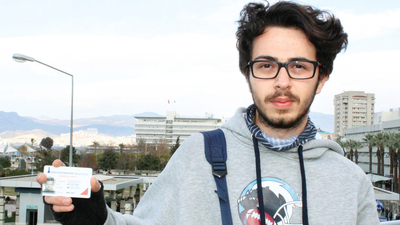 O fotoğraf öğrenci kartını iptal ettirdi!