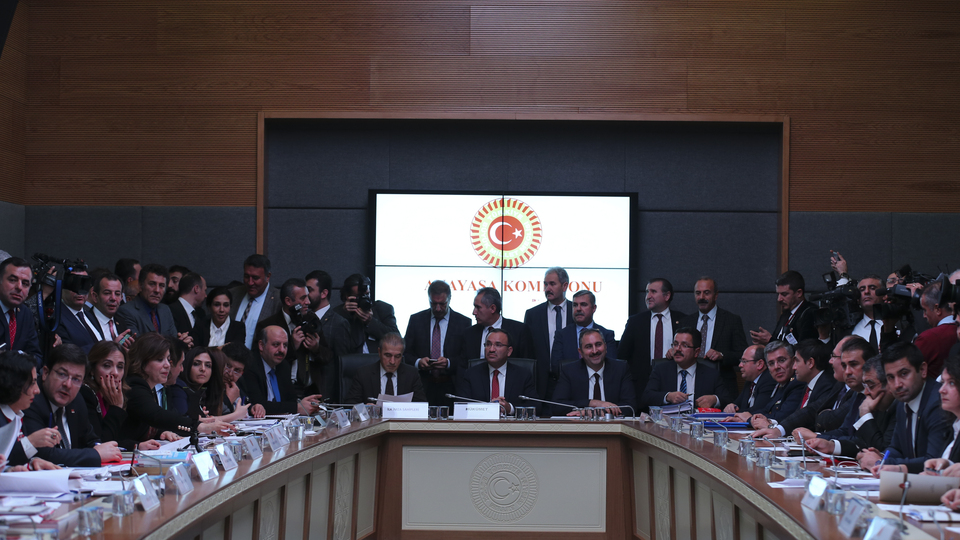 Anayasa teklifi 21 maddeden 19 maddeye düşüyor