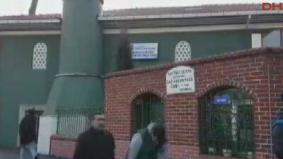 Kavga ettiği babasını camide pompalıyla vurdu