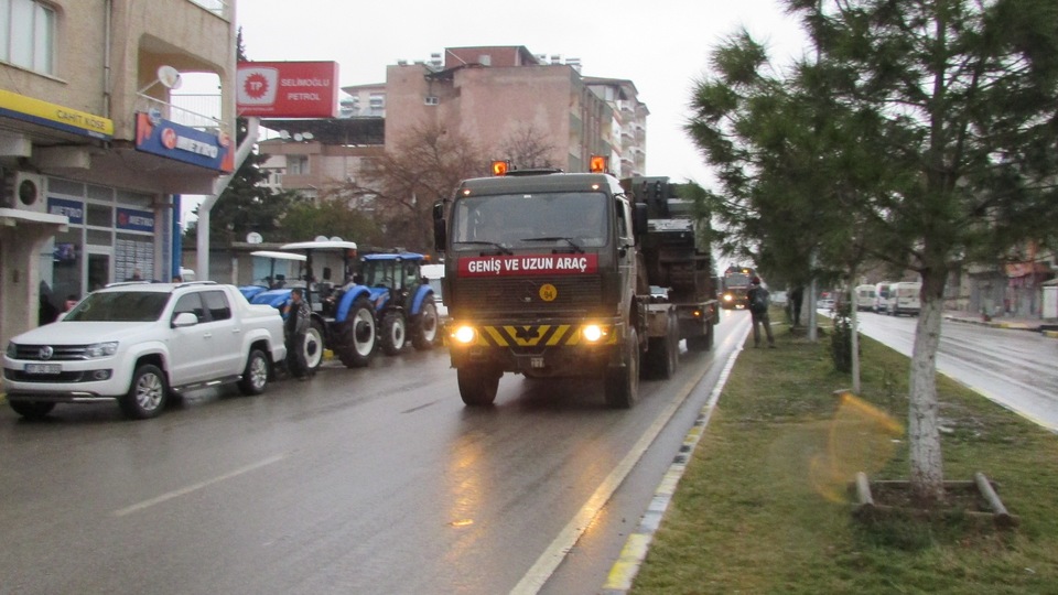 Suriye sınırına askeri sevkiyat