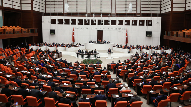 OHAL'in 3 ay daha uzatılması Meclis'te