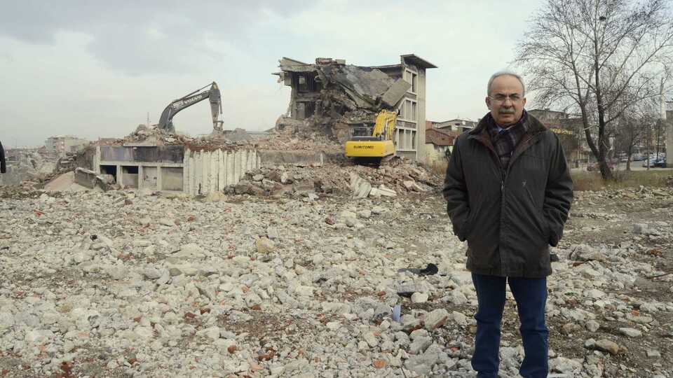 Bursa'daki tarihi fabrika yıkılıyor