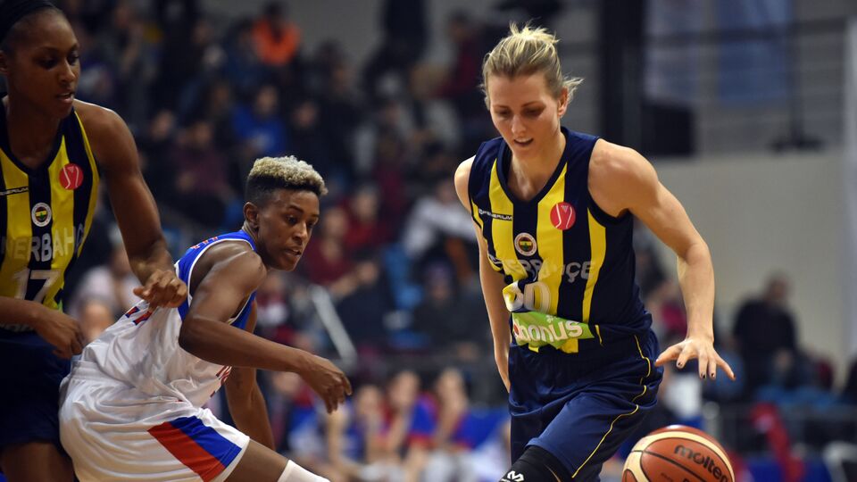 Fener, Avrupa'da Mersin'i üzdü!