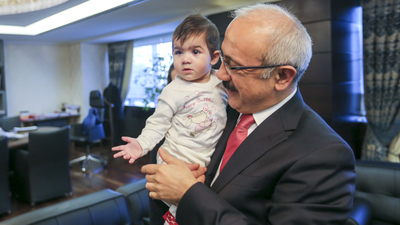 Bakan Elvan harekete geçti Öykü bebek görmeye başladı