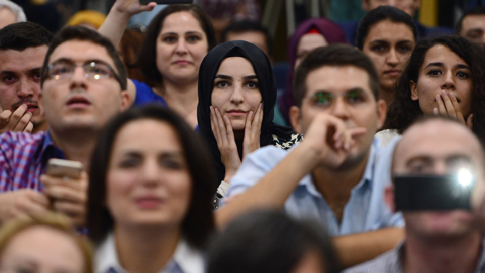Şubat ve Ağustos'ta 15'er bin öğretmen atanacak!