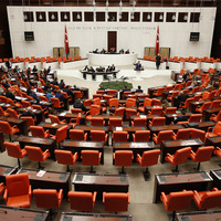 Anayasa değişikliğinde ilk iki madde kabul edildi