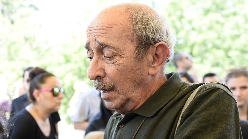 Usta sanatçıdan üzücü haber!